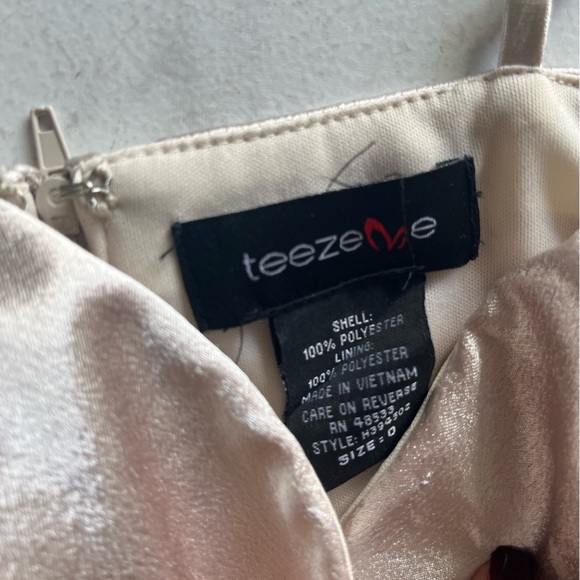 Teeze Me - Womens Juniors Champagne Cocktail Dress size 0 - Picture 3 of 3